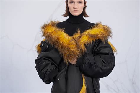 prada otoño invierno 2021|FW 2021 Womenswear .